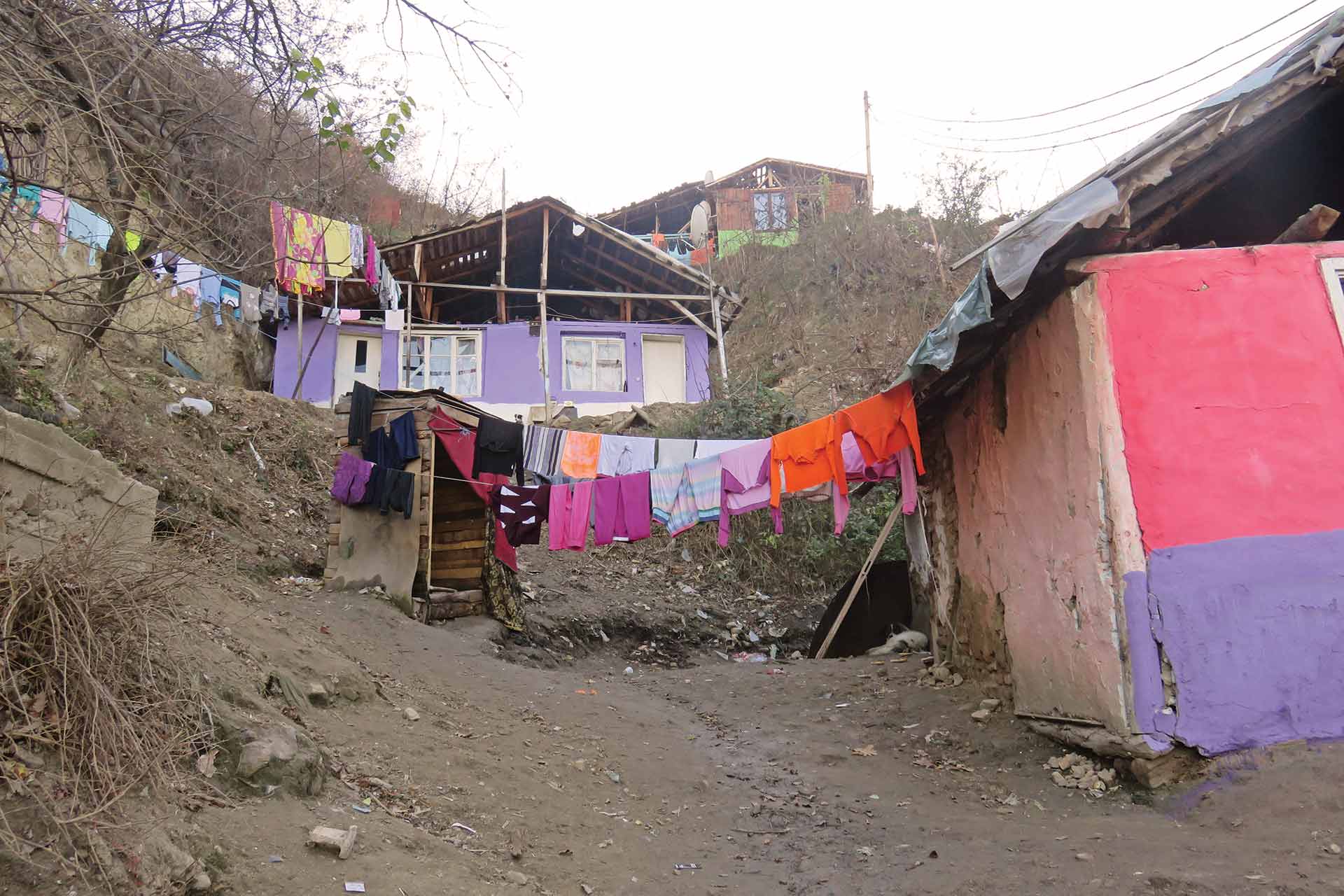 An image of two shacks in a neighbourhood in Bulgaria